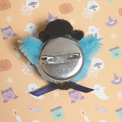 ポンポンアクセサリー♪フェイスブローチ★ハロウィンのお友達⒨(· ⩌ ·)ドラキュラ 2枚目の画像