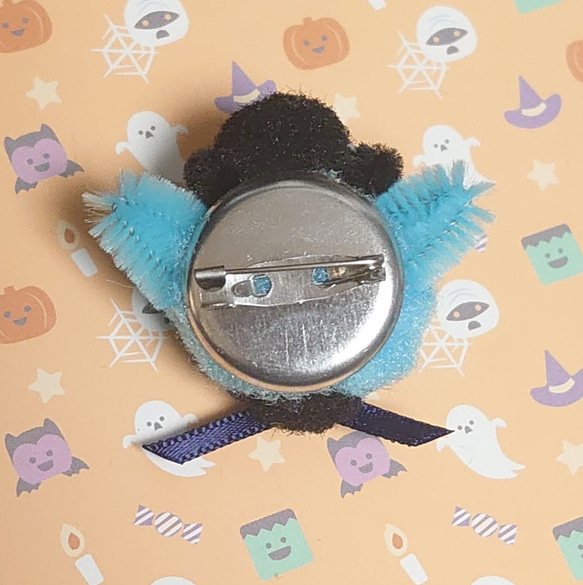 ポンポンアクセサリー♪フェイスブローチ★ハロウィンのお友達⒨(· ⩌ ·)ドラキュラ 2枚目の画像