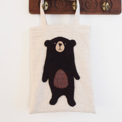 お腹ぽっこりくまさんが微笑ましいトートバッグ（ベージュ） トート