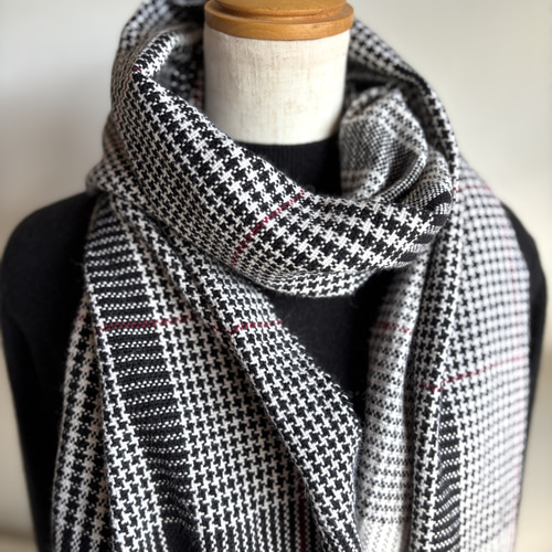 手織り]モノトーンのチェックのマフラー（細かい千鳥格子）/スーパー