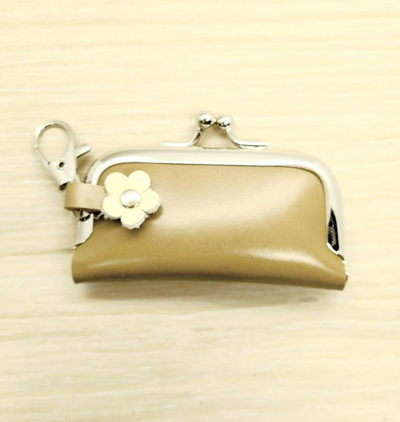 がま口 小さい財布 キーホルダー 横長 オリーブカーキ 本革 レザー 印鑑ケース 2枚目の画像