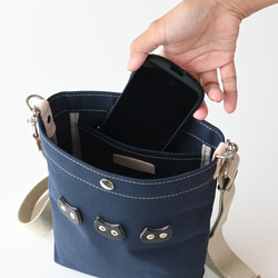 キョロっと3匹のちび猫ショルダー/国産帆布×イタリア産牛革×ヌメ革 #ネイビー 10枚目の画像