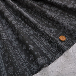 2025年新作！『コーデュロイ 　バンダナ風　パッチワーク柄　巾約108cm　ブルー』～50㎝単位でカット～ 2枚目の画像