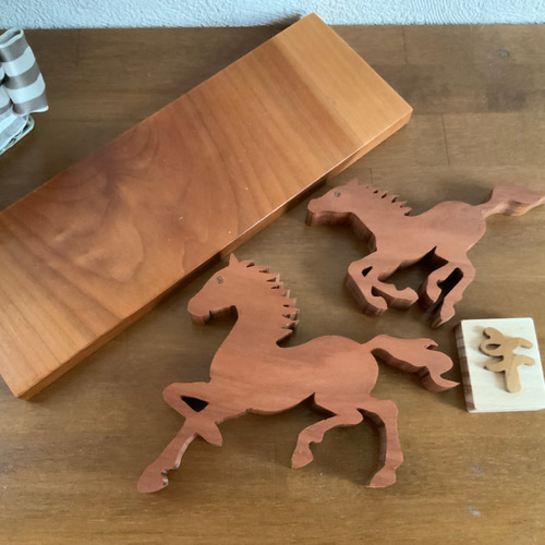 2026年干支飾り 午 お正月飾り お馬の親子（ブラウン） 木製置物