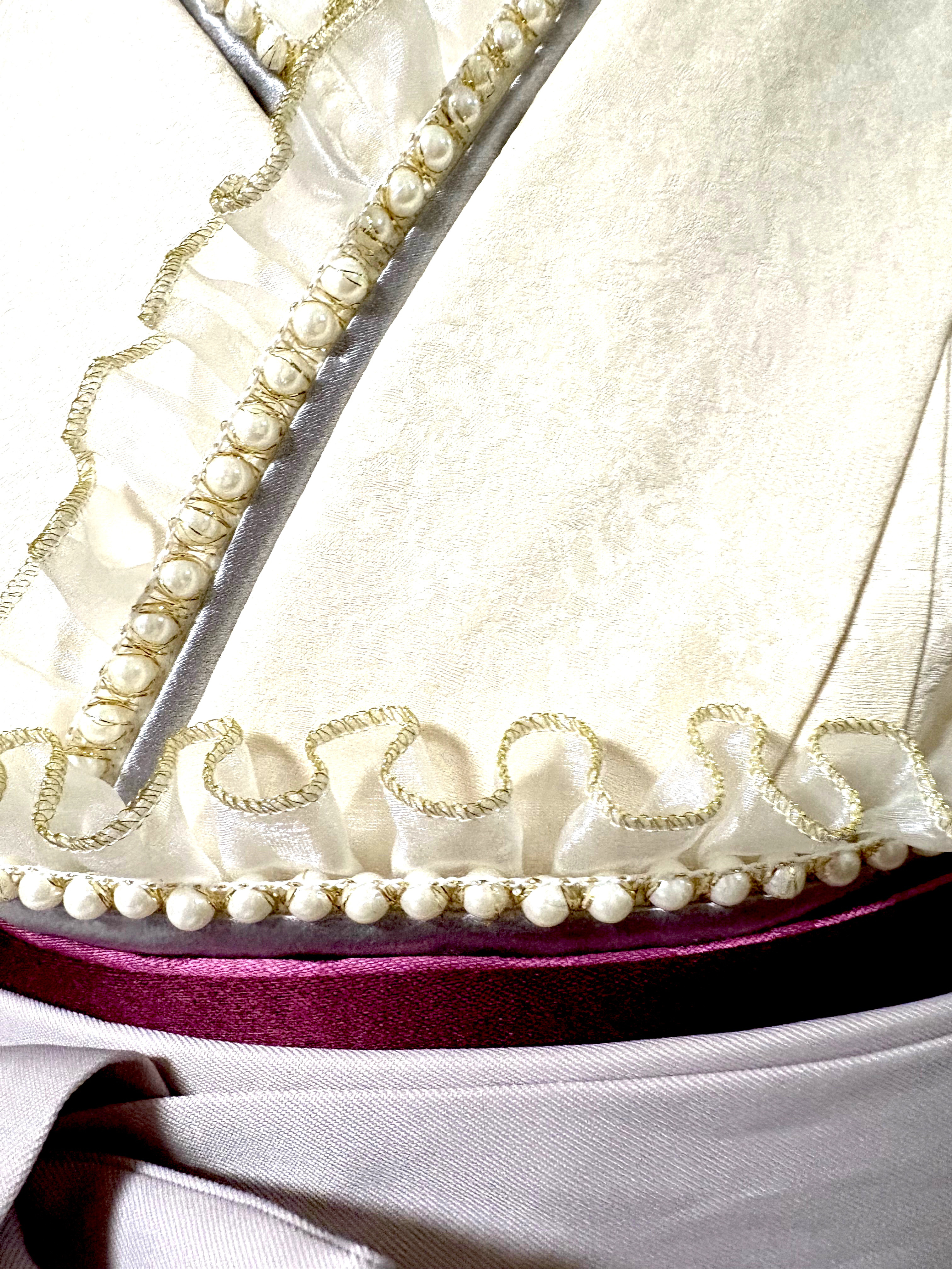 重ね襟（伊達えり）と帯上飾り（帯下飾り）のセット⭐︎4⭐︎  シルバーの土台です　送料無料