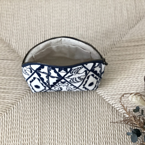 ⚮̈ミナペルホネン シェルポーチ symphony white × navy ポーチ