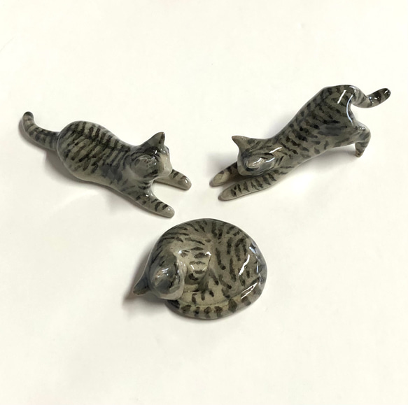 猫の箸置き三態（サバトラ）　はしおき　サバトラ猫　陶器　 1枚目の画像