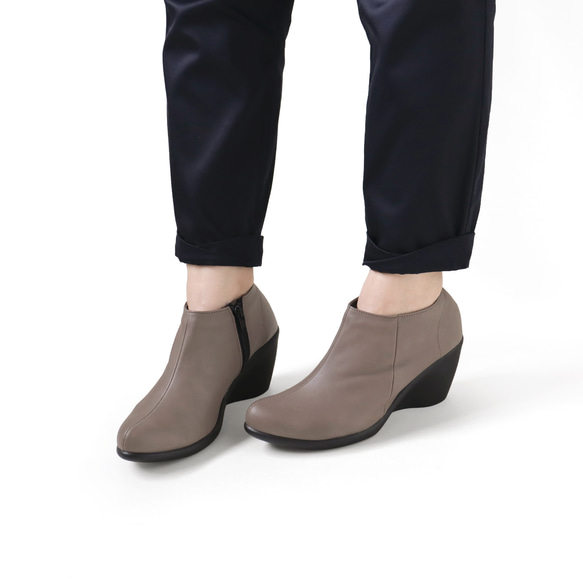 細見え大人ブーティ アンクル丈 サイドジッパー付き 7cm ウェッジヒール Re:getA -リゲッタ-R-1978 1枚目の画像