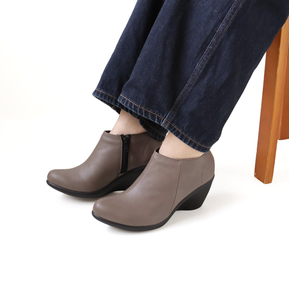 細見え大人ブーティ アンクル丈 サイドジッパー付き 7cm ウェッジヒール Re:getA -リゲッタ-R-1978 3枚目の画像