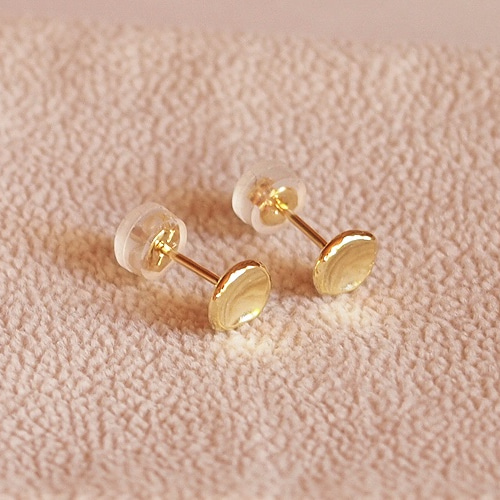 片耳用】K18/Pt900 大人の普段着ピアス くぼみ ピアス（スタッド・一粒