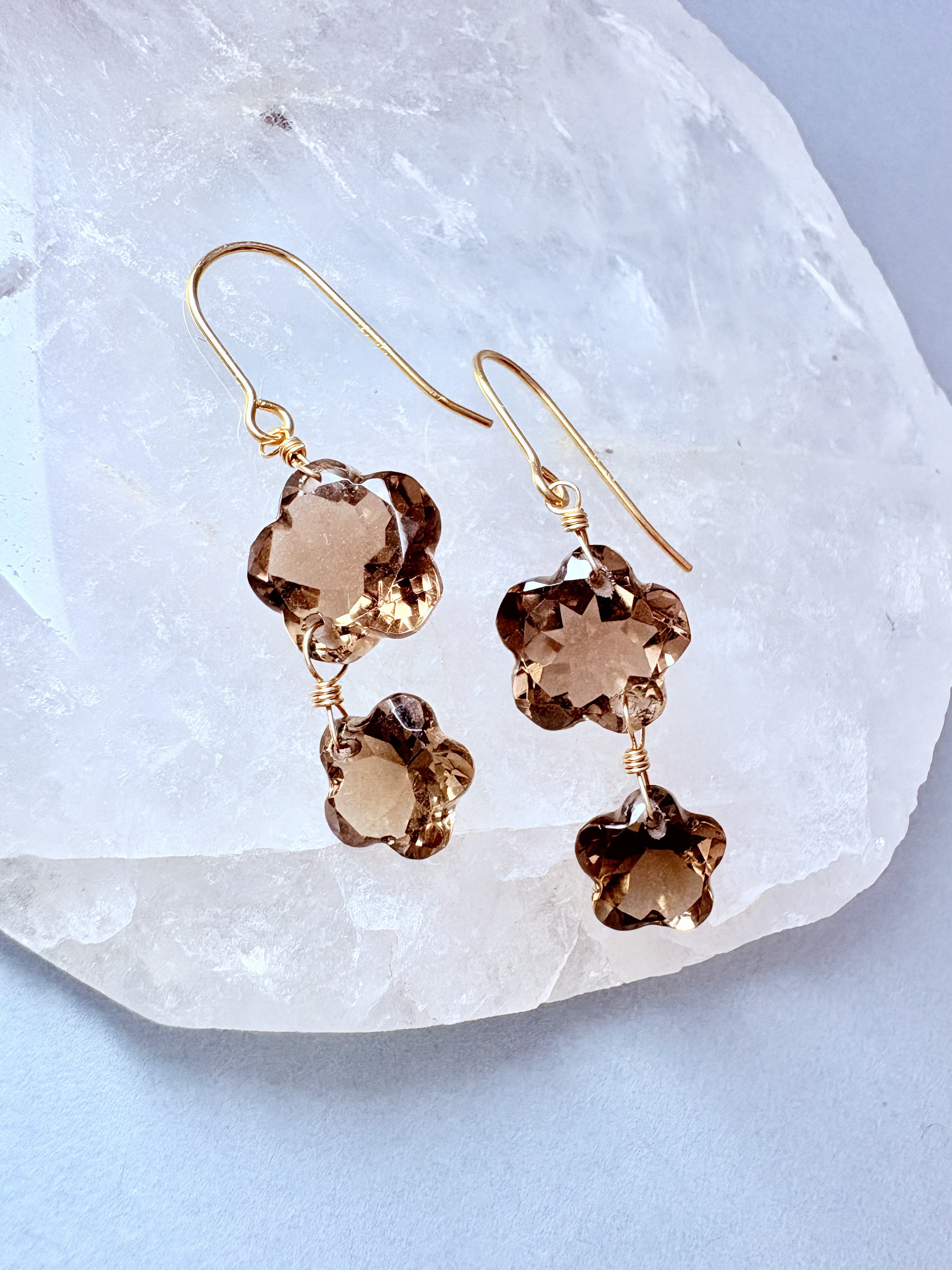 【all14kgf】スモーキークォーツのフラワーピアス