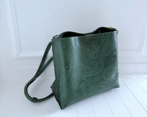 本革 黒 レザーハンドバッグ ショルダー付 ペイズリー柄 aaceed40ffacc2474c779ef36fea29