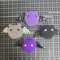 ポンポンアクセサリー♪フェイスブローチ★ハロウィンのお友達⒨(· ⩌ ·)コウモリ 7枚目の画像