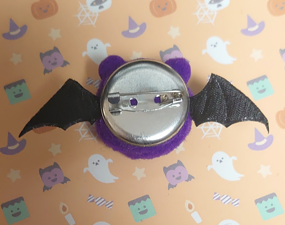 ポンポンアクセサリー♪フェイスブローチ★ハロウィンのお友達⒨(· ⩌ ·)コウモリ 6枚目の画像