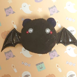 ポンポンアクセサリー♪フェイスブローチ★ハロウィンのお友達⒨(· ⩌ ·)コウモリ 2枚目の画像