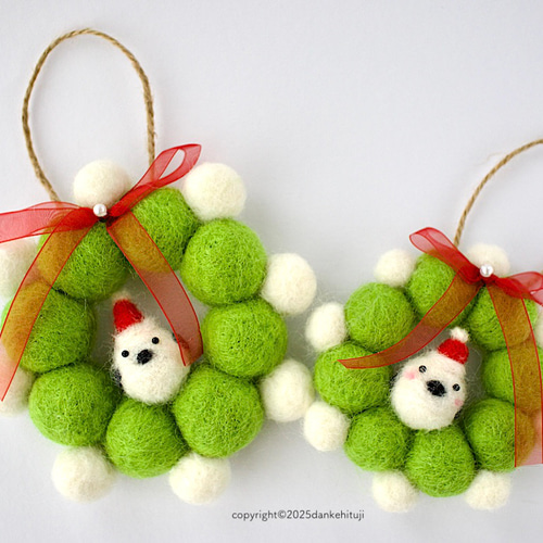 クリスマスリース&羊毛フェルトすずめさん 羊毛フェルト クリスマスサンタすずめちゃん靴下2連ストラップ