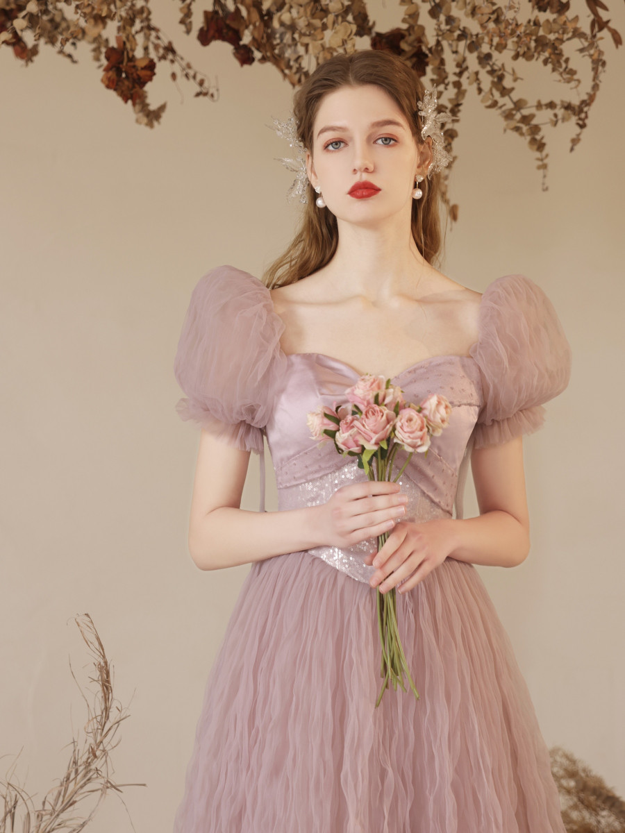 ピンク紫 ウェディングドレス 半袖/オフショルダー リボン 綺麗 韓国風 結婚式 花嫁 前撮り 披露宴 C026