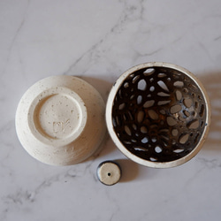 珊瑚土透彫り金彩香立て2　香炉　ポプリケース　線香　やちむん　沖縄 7枚目の画像