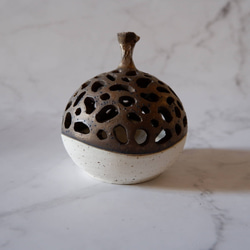 珊瑚土透彫り金彩香立て3　香炉　ポプリケース　線香　やちむん　沖縄 3枚目の画像