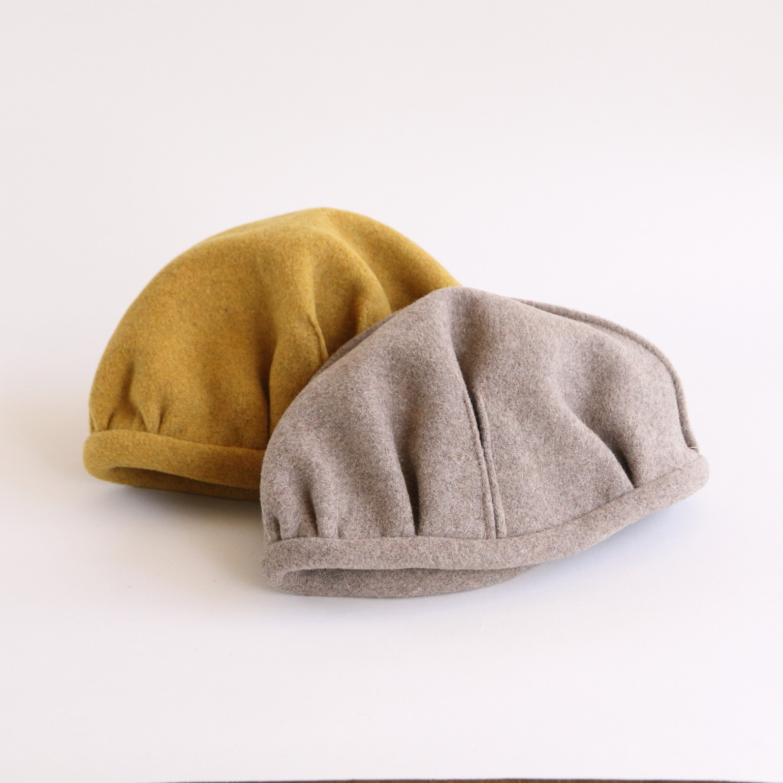 Tuck bellet (wool)  T1458