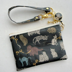 リバティ2025AW「コー・アンド・エイト」（すみ黒地）パスケース＆リールストラップ☆ラミネート☆PVC☆ねこ 3枚目の画像