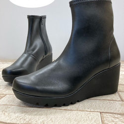 【’25A/W新作♪】伸びる人工皮革♪2種類のソールから選べるストレッチブーツ 6枚目の画像