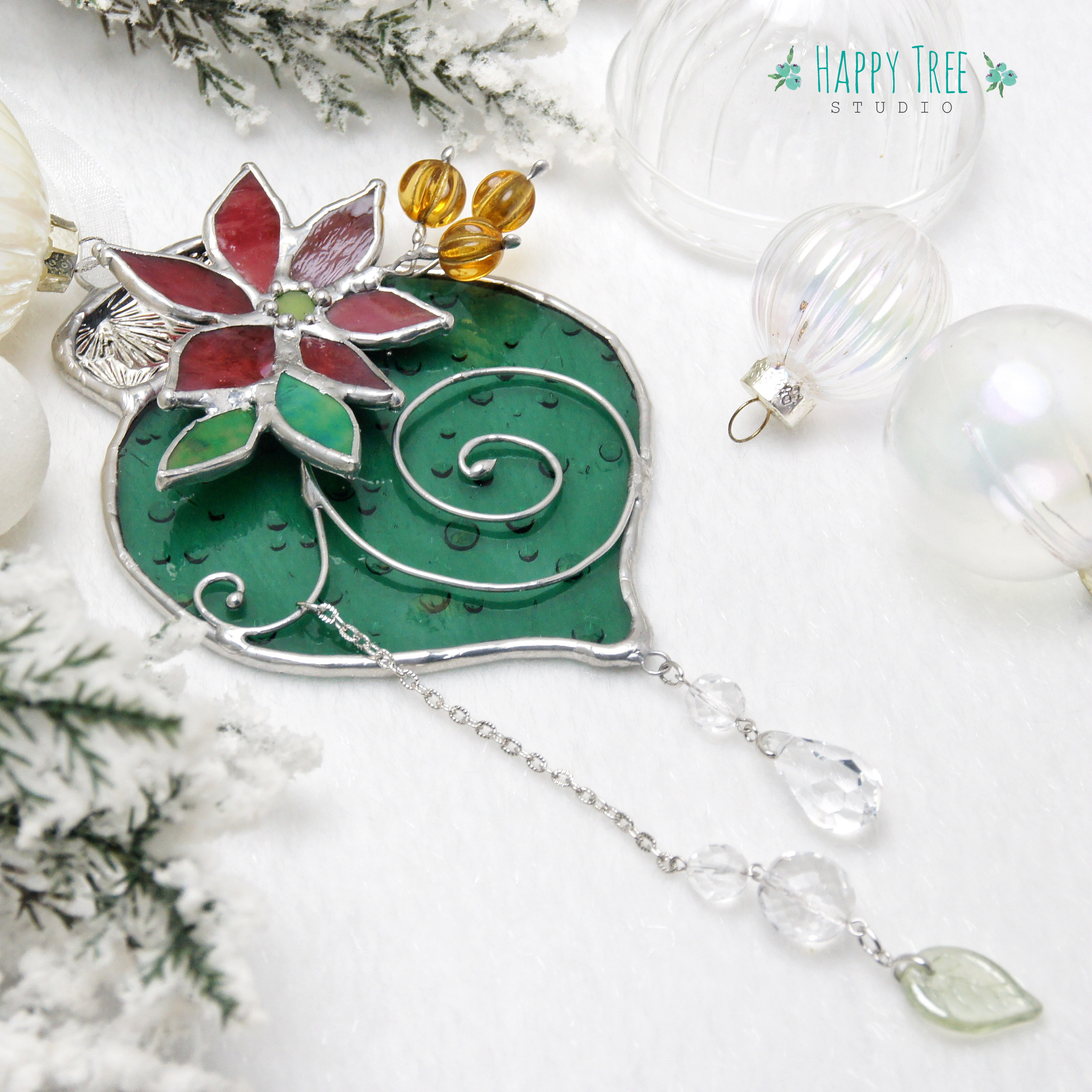 ステンドグラス ポインセチアのクリスマスオーナメント グリーン サンキャッチャー 自分にご褒美 ギフトにも