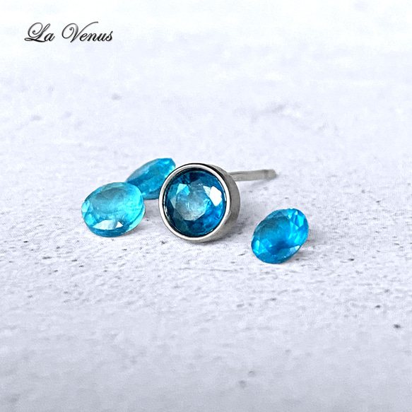 ✴︎つけっぱなしOK✴︎ 天然 ネオンブルーアパタイト ベゼルピアス 4mm 宝石質 サージカルステンレス 片耳用 3枚目の画像