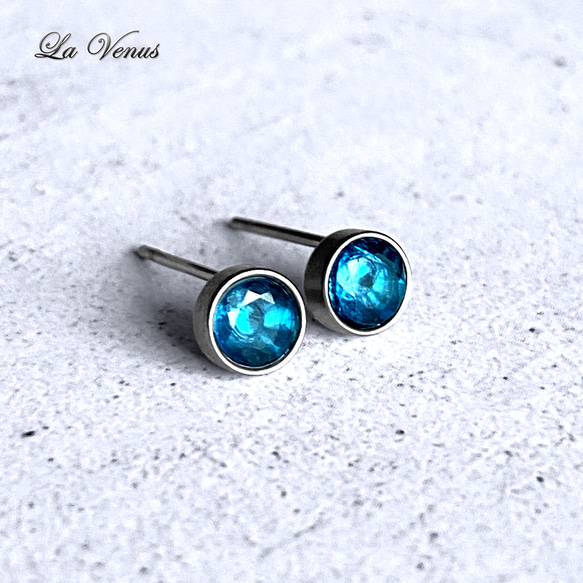 ✴︎つけっぱなしOK✴︎ 天然 ネオンブルーアパタイト ベゼルピアス 4mm 宝石質 サージカルステンレス 片耳用 4枚目の画像
