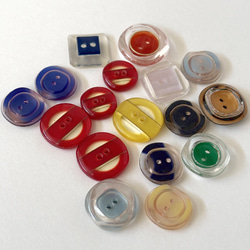 ボタン レトロ クリア レッド イエロー ブルー 二つ穴 2穴 14mm～20mm 17個セット eu-129 3枚目の画像