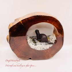 一つ限りの流木アート 川辺のコツメカワウソ ジオラマ 流木 フィギュア 置物 インテリア レジン カワウソ N13 6枚目の画像