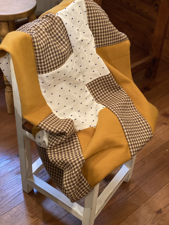 大判＊ウールパッチワークブランケット　　bw 3枚目の画像