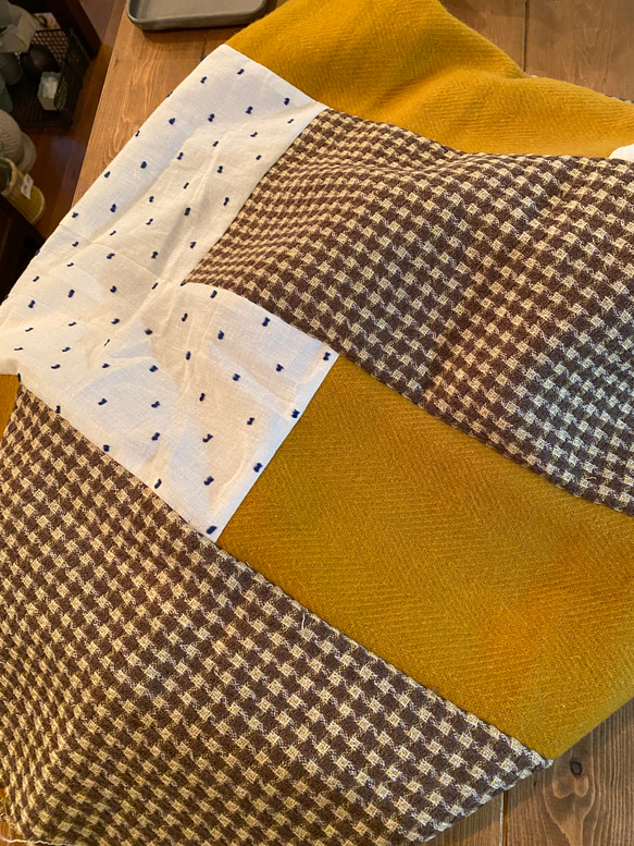 大判＊ウールパッチワークブランケット　　bw 4枚目の画像