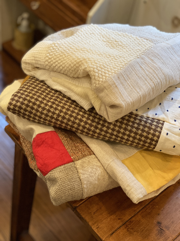 大判＊ウールパッチワークブランケット　　bw 5枚目の画像