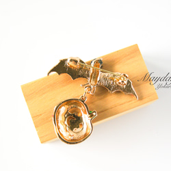 『宵闇のハロウィン〜パンプキンを吊るして夜空を舞うこうもりのブローチ』 10枚目の画像