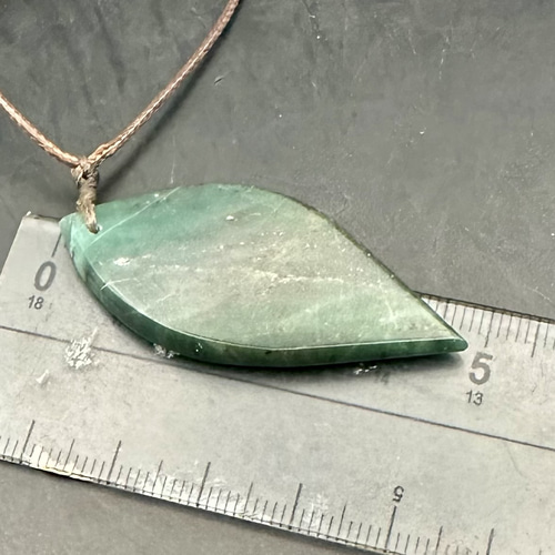 2025.10.7深秋の葉　新潟産純天然グリーンアゲート 2025.10.7深秋の葉 新潟産純天然グリーンアゲート ネックレス