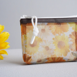 透け感が可愛い◎通気性抜群の立体メッシュポーチ（ヒマワリ向日葵）ハンカチや布マスク入れ/コスメポーチ/通勤通学に/旅行 4枚目の画像