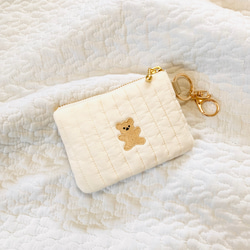 Baby teddy ベージュ　くま　コインケース　ヌビ　イブル　3匹のくまさん　刺繍　ミニポーチ 2枚目の画像