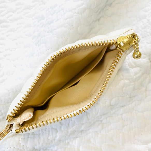 Baby teddy ベージュ　くま　コインケース　ヌビ　イブル　3匹のくまさん　刺繍　ミニポーチ 5枚目の画像