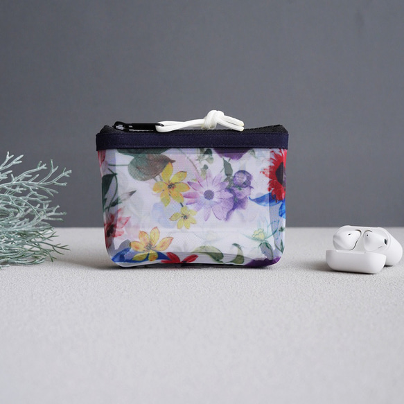 透け感が可愛い◎通気性抜群の立体メッシュポーチ（花柄）ハンカチや布マスク入れ/コスメポーチ/通勤通学に/旅行にも◎ 9枚目の画像