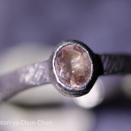 黄色からピンク！】微蛍光カラーチェンジガーネット・シルバーリング