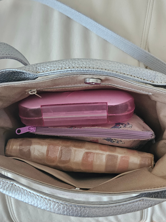 新色日本製　どこのお店でも出逢えない❗ゼスフィーノオリジナル　帆布×姫路レザーのショルダーバック 11枚目の画像