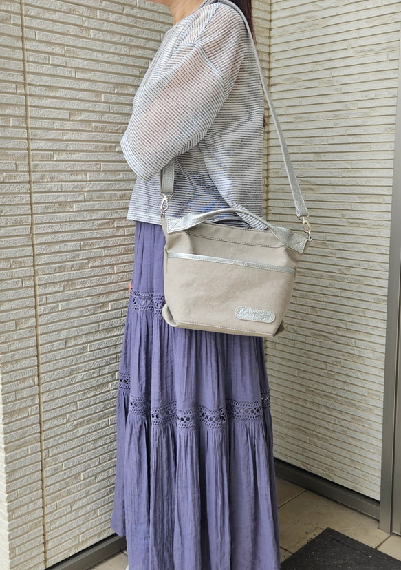 新色日本製　どこのお店でも出逢えない❗ゼスフィーノオリジナル　帆布×姫路レザーのショルダーバック 1枚目の画像