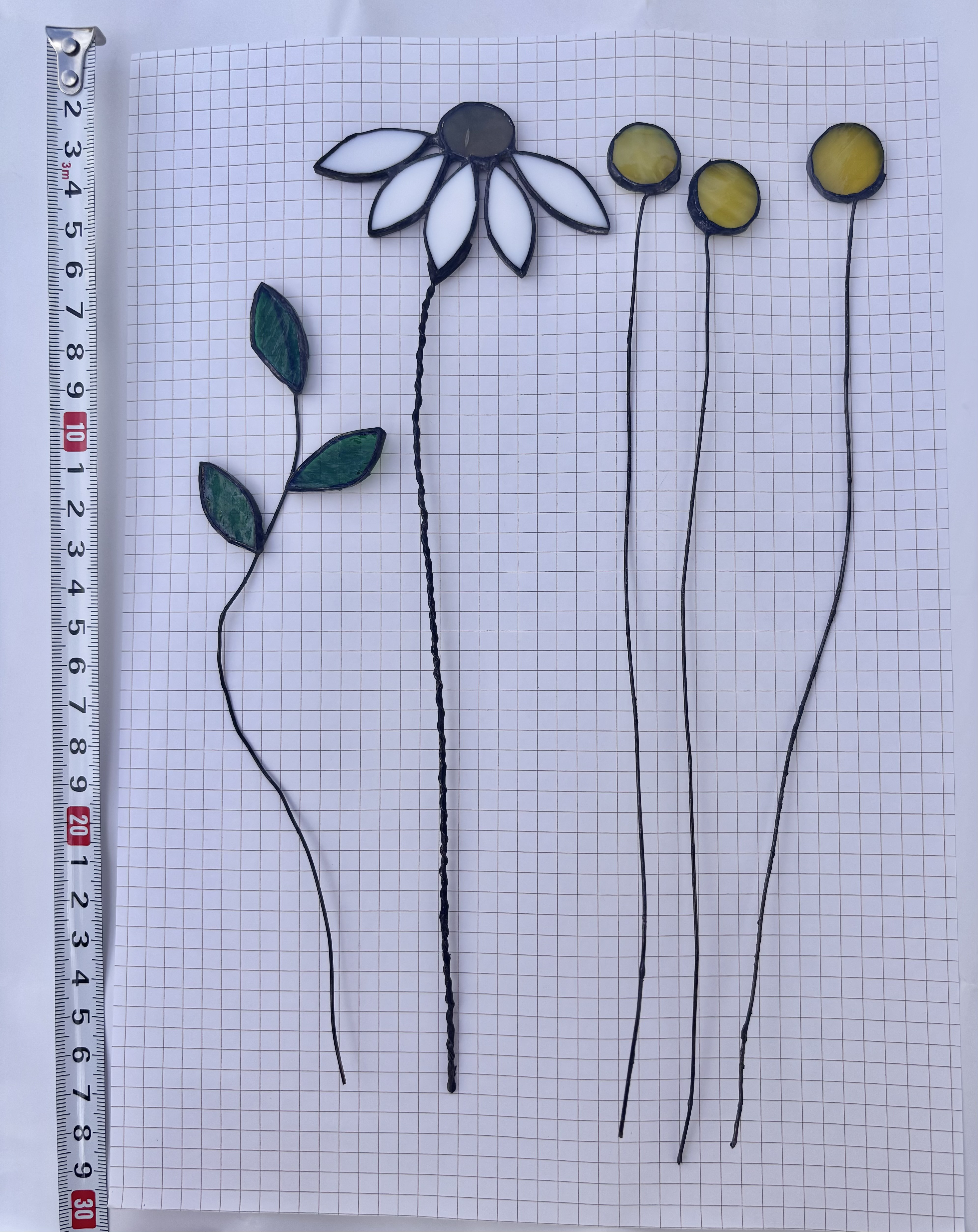 ガラスのお花たち エキナセア 葉っぱ アリウム ステンドグラス