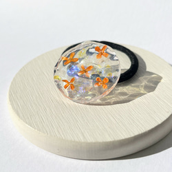 金木犀の宝石ヘアゴム（サファイアブルー） / 風水 / 水面 5枚目の画像