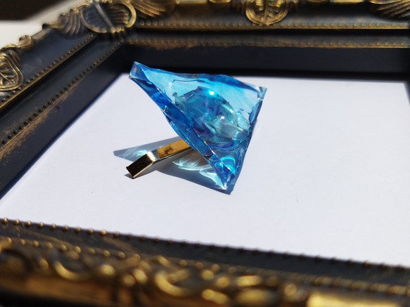 ブルーの海のポニーフック / レジン / 波 / 夏 2枚目の画像