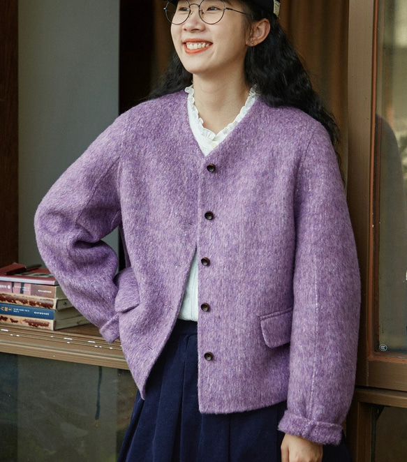 上品で暖かいツイード　ノーカラーウールのショートコート【秋冬春】ラベンダー 2枚目の画像