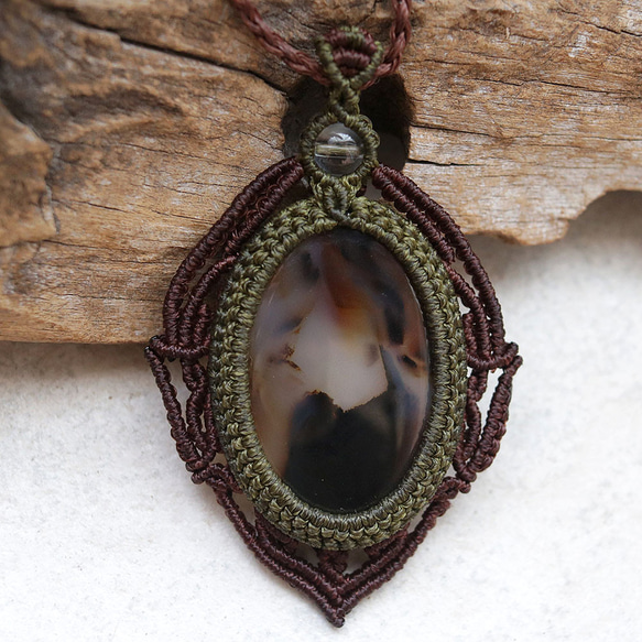 モンタナアゲート天然石マクラメネックレスmac437エスニックアジアンエキゾチック金属フリーのアクセサリー 2枚目の画像