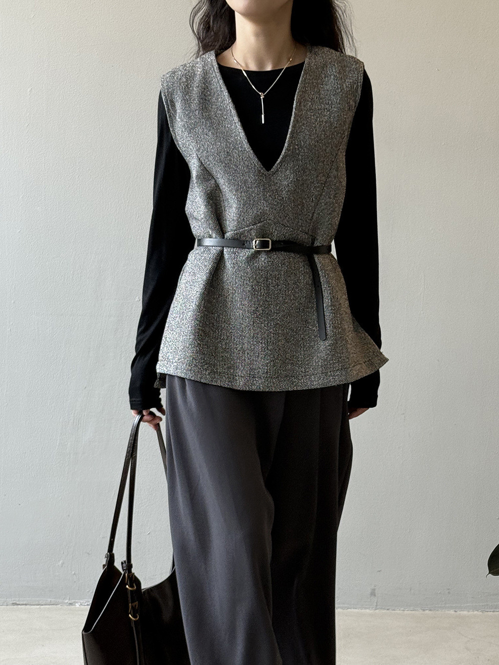 秋レディースV ネックベストにロングスリーブインナーを重ね着たベルト付きセット【返品・交換可】品質最優先25-360