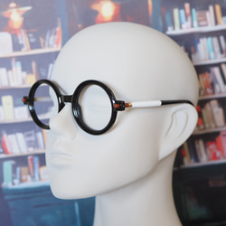 【在庫限り販売終了】まんまるレトロなフレーム ｜ブラック×ホワイト 3枚目の画像